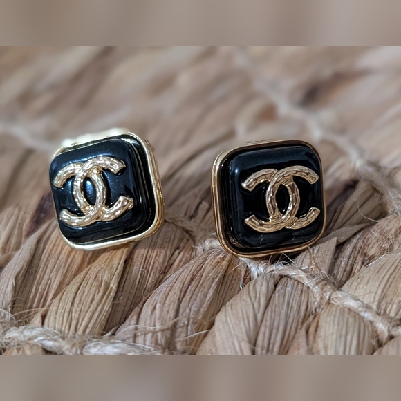 Luxury Chic Gold and Black Logo Earrings "Chanel" Style - Picture 2 of 7